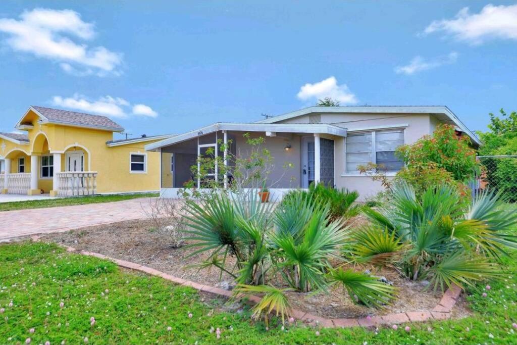 Comfy 3 Bedroom With Parking & Close To Everything North North Naples Eksteriør billede